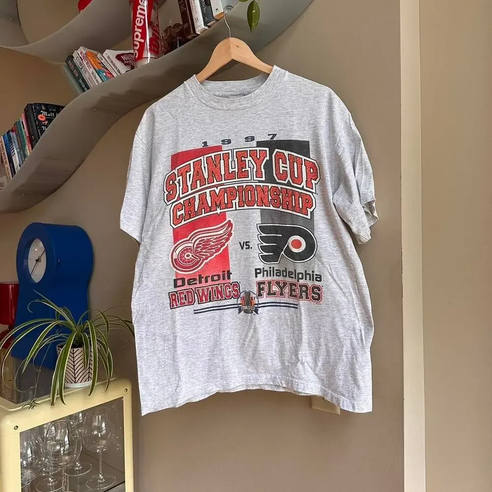 Vintage 1997 Detroit Red Wings vs Philadelphia Flyers Shirt - Picture 1 of 7